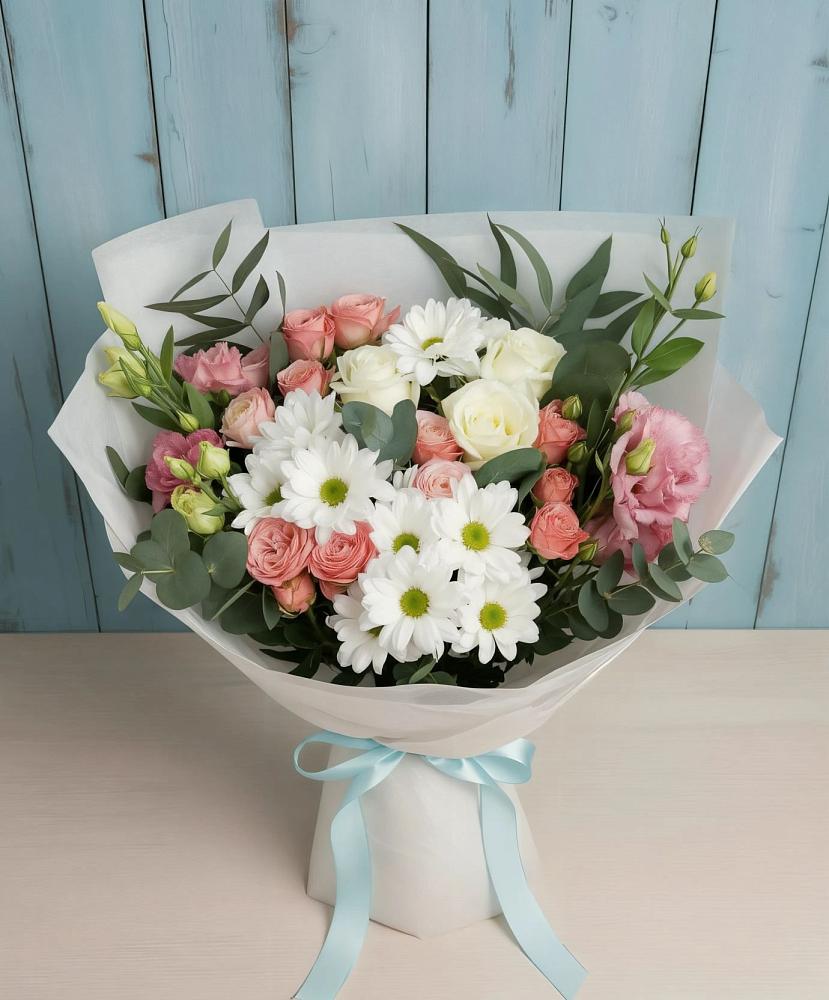 Букет цветов из: Розы, Лизиантусы и Хризантемы в Пяозерский