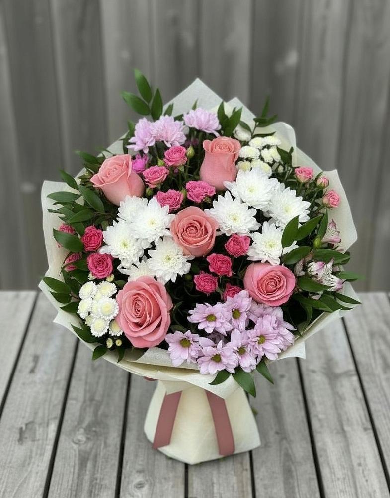 Букет цветов из: Альстромерии, Гвоздики, Розы и Хризантемы в Пяозерский