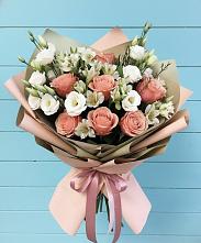 Букет цветов из:  Розы, Альстромерии и Лизиантусы в Пяозерский