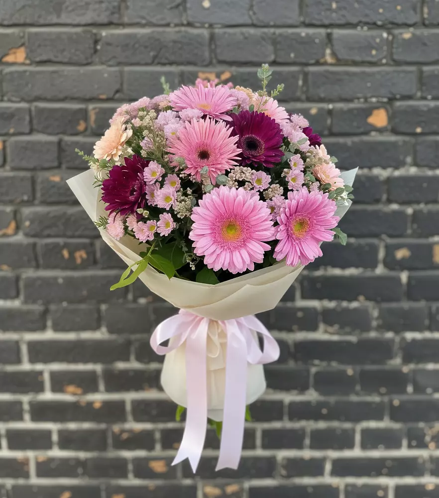 Букет цветов из: Герберы и Хризантемы в Пяозерский