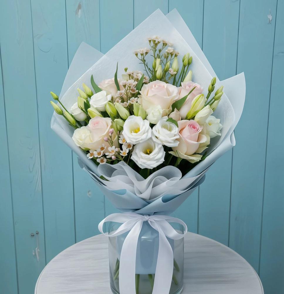 Букет цветов из: Розы и Лизиантусы в Пяозерский