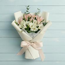 Букет цветов из:  Альстромерии #REPLACE_PRED# Пяозерский