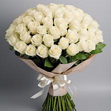 Букет 101 беля роза Белоснежка в Пяозерский