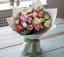 Букет цветов из:  Розы, Лизиантусы и Гвоздики в Пяозерский