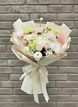 Букет цветов из:  Гвоздики, Розы, Лизиантусы и Хризантемы #REPLACE_PRED# Пяозерский