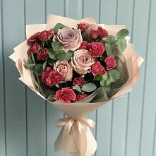 Букет цветов из:  Гвоздики и Розы в Пяозерский